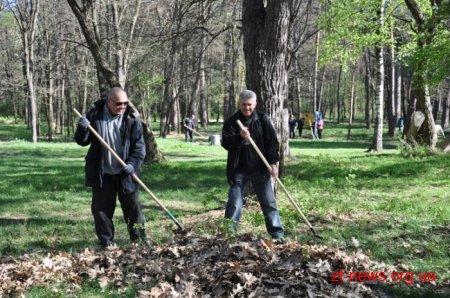 16 машин сміття, посаджені алеї горобини, клену та квітів – результати загального прибирання