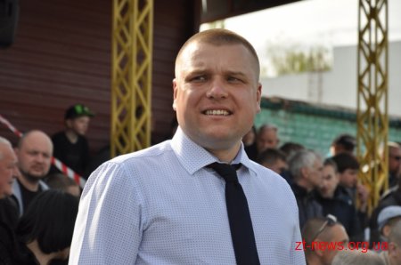 На стадіоні «Спартак» відбулася перша гра аматорського чемпіонату України