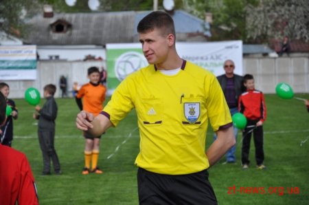 На стадіоні «Спартак» відбулася перша гра аматорського чемпіонату України