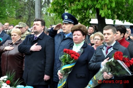 Сотні людей у Житомирі вшанували Героїв-чорнобильців