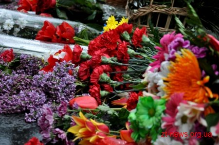 Сотні людей у Житомирі вшанували Героїв-чорнобильців