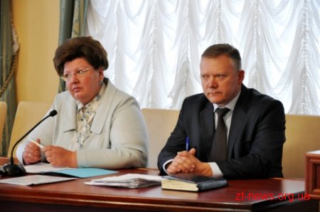 Питання фінансування закладів освіти обговорювали на нараді в ОДА