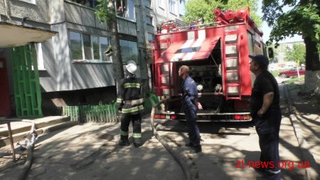 У Житомирі вогнеборці ліквідували загоряння балкону