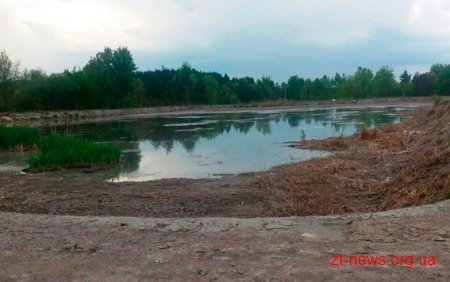 На Хмельницькому підприємстві провели обшук, щоб з’ясувати причини забруднення річок