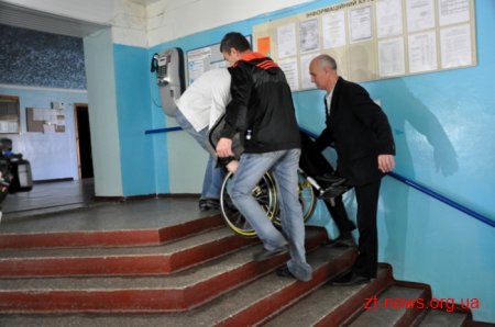 Обласний центр вертебрології перевірили на доступність для людей з інвалідністю