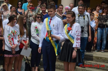 Останній дзвінок пролунав для житомирських випускників