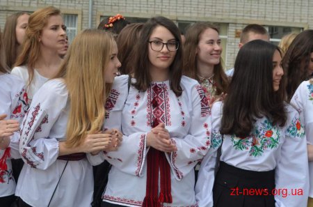 Останній дзвінок пролунав для житомирських випускників