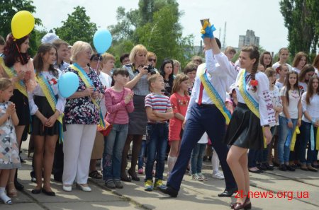 Останній дзвінок пролунав для житомирських випускників
