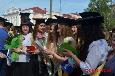 Останній дзвінок пролунав для житомирських випускників
