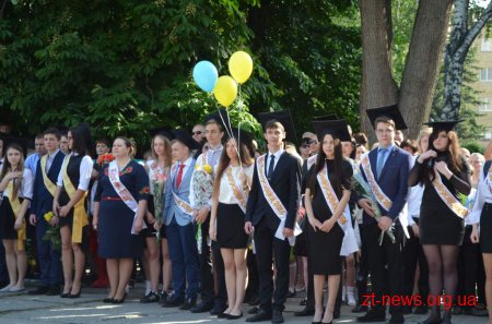 Останній дзвінок пролунав для житомирських випускників