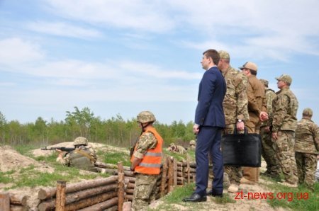 Президент України відвідав полігон ВДВ на Житомирщині