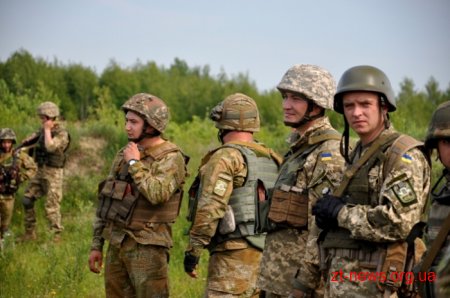 Президент України відвідав полігон ВДВ на Житомирщині