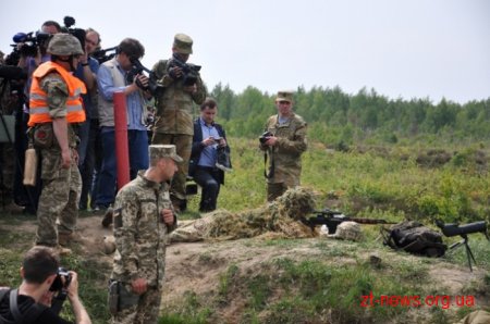Президент України відвідав полігон ВДВ на Житомирщині
