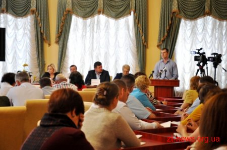 У Житомирі розповіли, як не потрапити на гачок шахраїв при працевлаштуванні за кордон