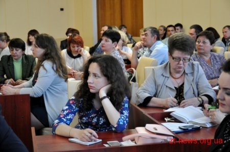 У Житомирі розповіли, як не потрапити на гачок шахраїв при працевлаштуванні за кордон