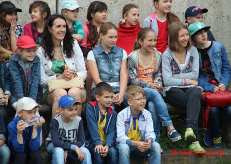 У житомирському Кінологічному центрі поліція влаштувала для дітей показові виступи