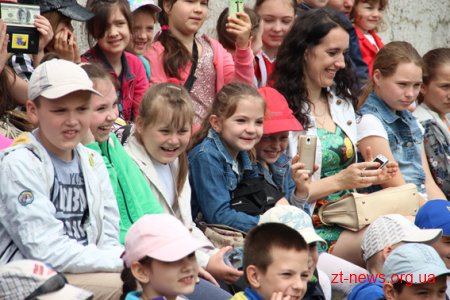 У житомирському Кінологічному центрі поліція влаштувала для дітей показові виступи