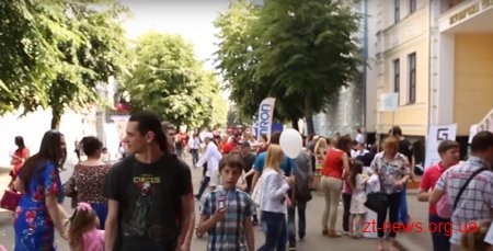 У Житомирі діти спробували себе у чотирьох десятках професій