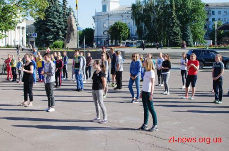 У Житомирі стартувала перша космічна руханка «Space Workout»