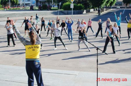 У Житомирі стартувала перша космічна руханка «Space Workout»