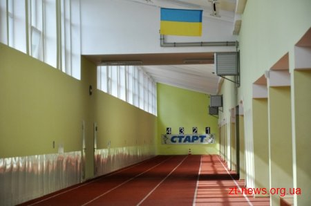 Голова ОДА оглянув, як проходить реконструкція центрального стадіону