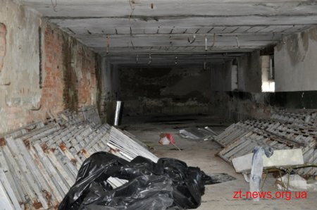 Голова ОДА оглянув, як проходить реконструкція центрального стадіону