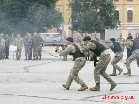 У Житомирі стартував всеукраїнський патріотичний вишкільний табір «Нащадки козацької слави»