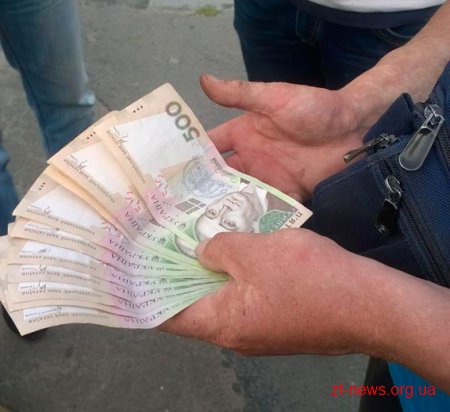На Житомирщині під час отримання неправомірної вигоди затримано поліцейського