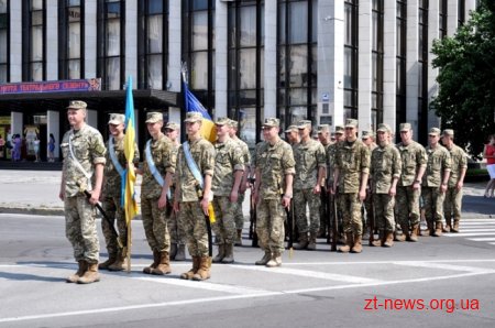 На Соборній площі майбутні офіцери репетирували свій випускний бал