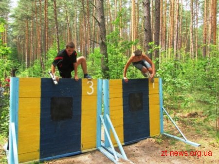 На Житомирщині змагаються юні рятувальники