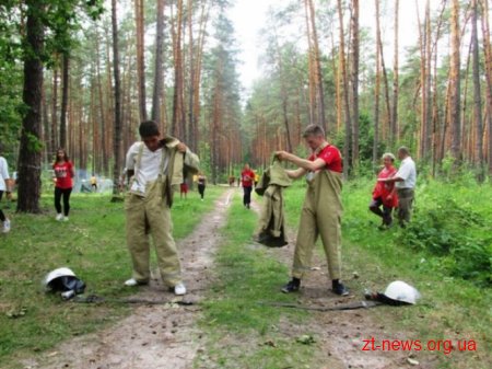 На Житомирщині змагаються юні рятувальники