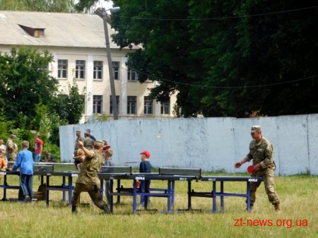 Бердичівські військові відкрили двері частини для усіх бажаючих