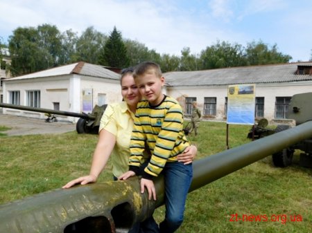 Бердичівські військові відкрили двері частини для усіх бажаючих