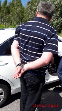 На Житомирщині СБУ затримала торгівця зброєю з району АТО