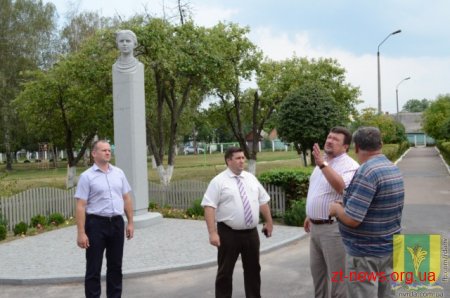 Ярослав Лагута оглянув будівництво дитячого садка в Новоград-Волинському районі