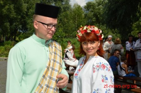 Всеукраїнський фестиваль «Аристократична Україна» представив на Житомирщині етнічний одяг