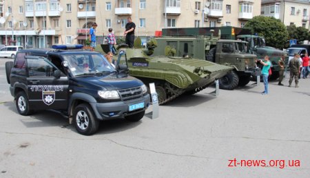 У Житомирі поліція продемонструвала свою професію