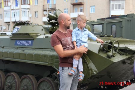 У Житомирі поліція продемонструвала свою професію