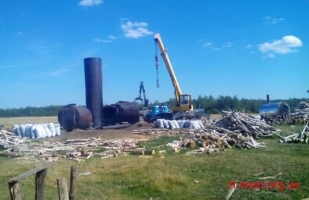 На Житомирщині поліцейські викрили підприємливих ділків, які незаконно виготовляли деревне вугілля