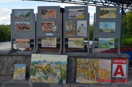Близько 170 творів були представлені в літньому театрі «Ракушка»