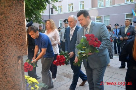 У Житомирі вшанували правоохоронців, які загинули під час виконання службового обов’язку