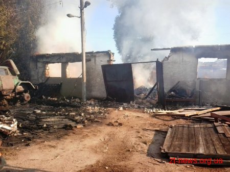 На Житомирщині горіла сушка пилорами