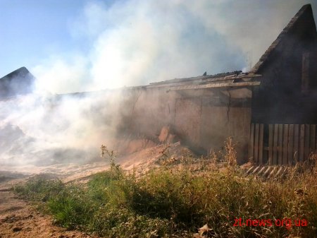 На Житомирщині горіла сушка пилорами