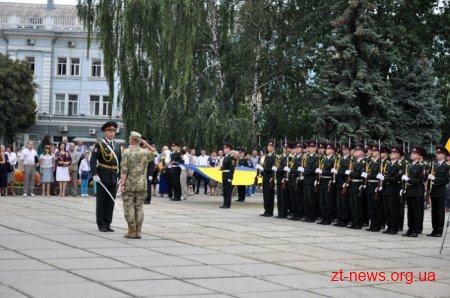 У Житомирі урочисто підняли Державний Прапор України