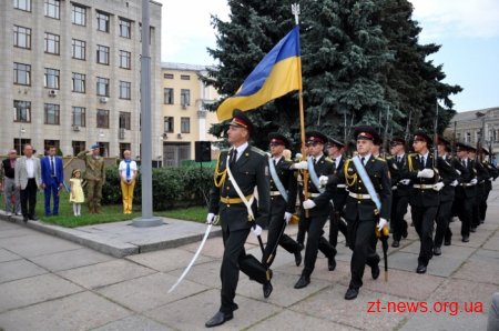 У Житомирі урочисто підняли Державний Прапор України