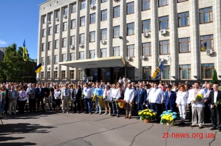 День Незалежності у Житомирі почали відзначати ходою та покладанням квітів