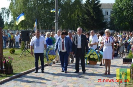 У меморіалі загиблим воїнам АТО на Звягельщині відкрили нову стелу