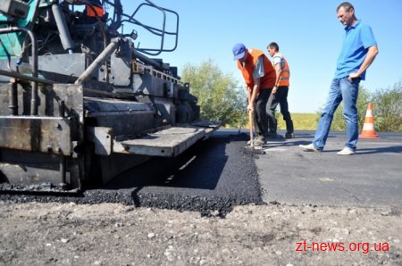 В області ремонтуються ділянки доріг Глибочиця – Станишівка та Житомир – Могилів-Подільський