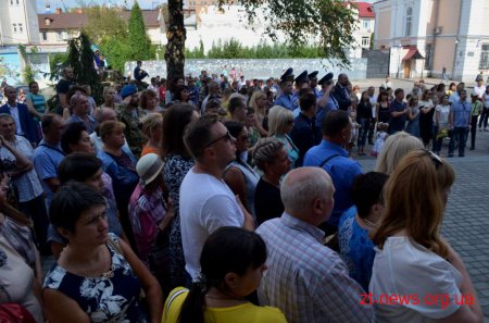 У приміщенні ресторану «Смоленськ» відбулося відкриття  виставки присвяченої учасникам АТО