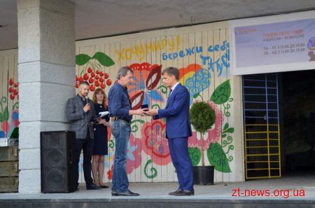 У приміщенні ресторану «Смоленськ» відбулося відкриття  виставки присвяченої учасникам АТО